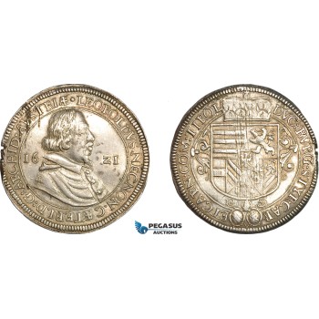 AI992, Austria, Leopold V, Taler 1621, Hall Mint, Silver, (28.73g) Dav.3328A, Lux. 36, (This piece) the only known piece with this reverse variety, RRRR!, EF